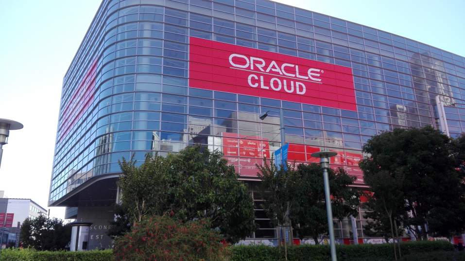Oracle stawia na chmurę obliczeniową jako nowy model architektury IT