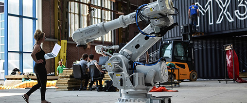 Roboty ABB wydrukują w 3D most w centrum Amsterdamu