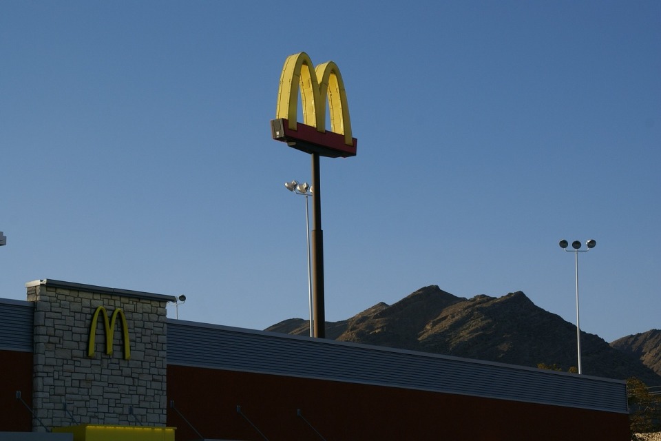 Niemieccy programiści wykorzystali lukę w systemie McDonald’s by zamawiać darmowe burgery