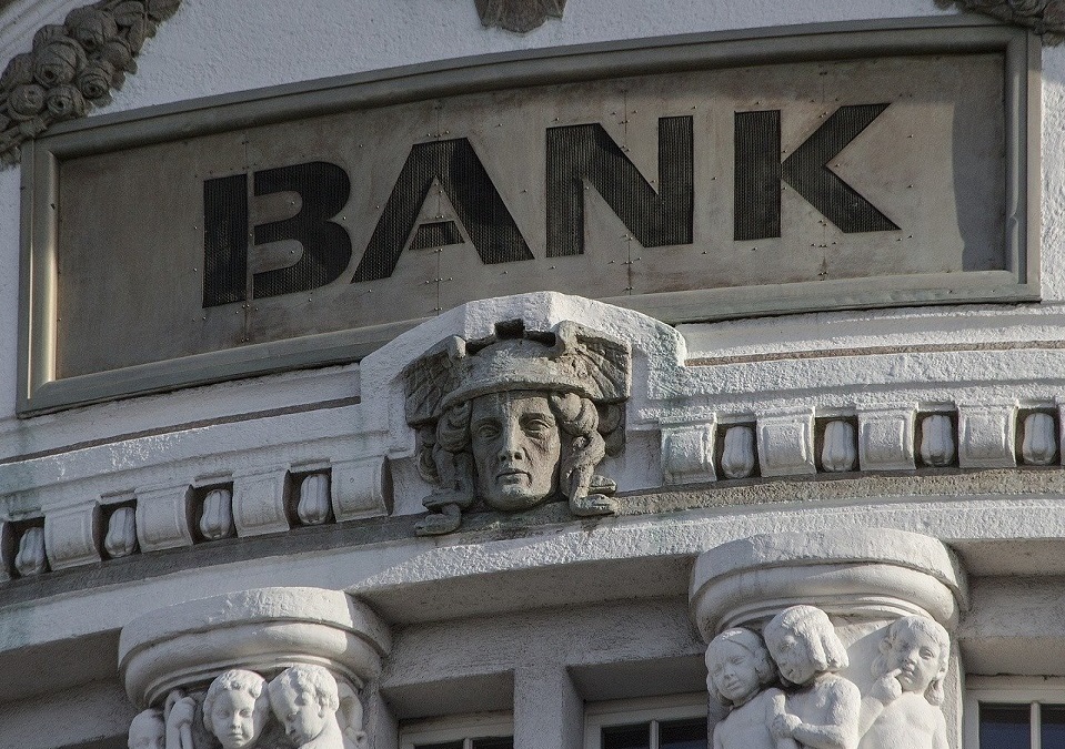 Raport JCommerce: Kierunki rozwoju IT dla sektora bankowego