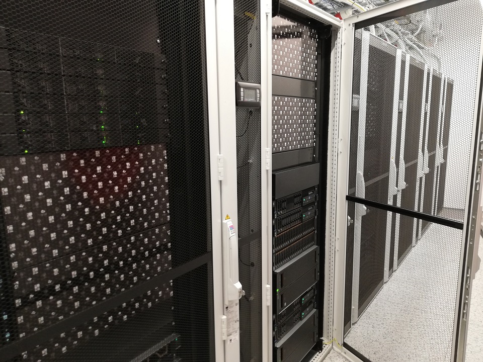 Superkomputer z UKSW pomoże naukowcom i przyspieszy rozwój gospodarki