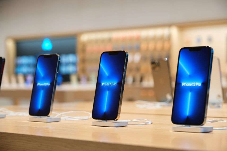 Apple ogranicza produkcję iPhone’a 13!