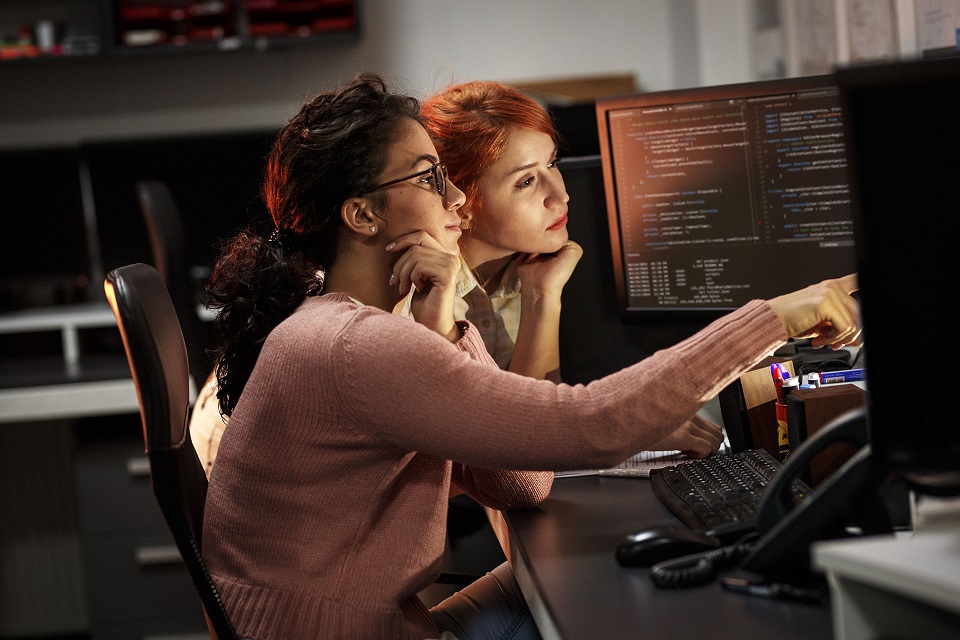 Czy kobiety mają szansę na karierę w branży cyberbezpieczeństwa?