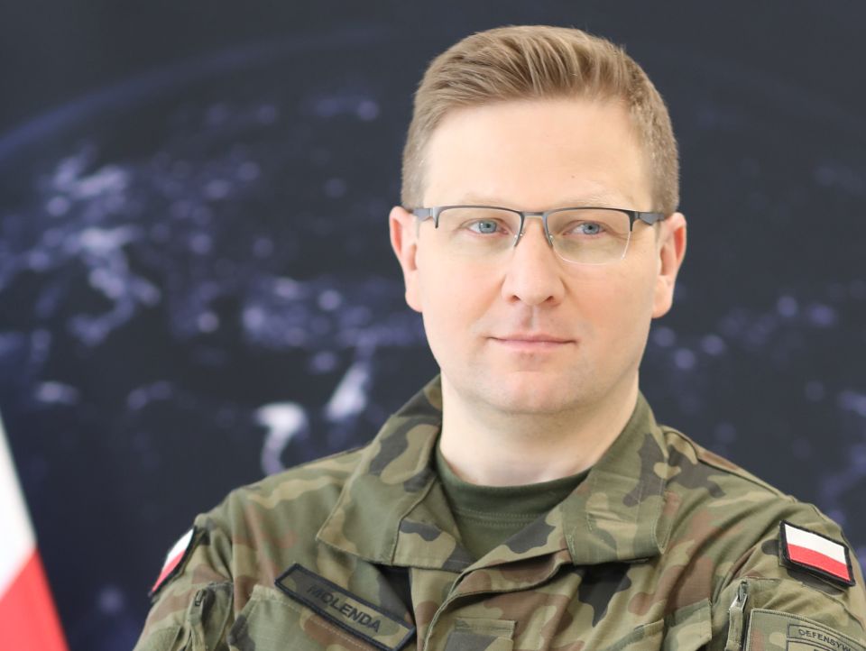 Wystawiliśmy bitną cyber-armię. Wywiad z gen. Karolem Molendą