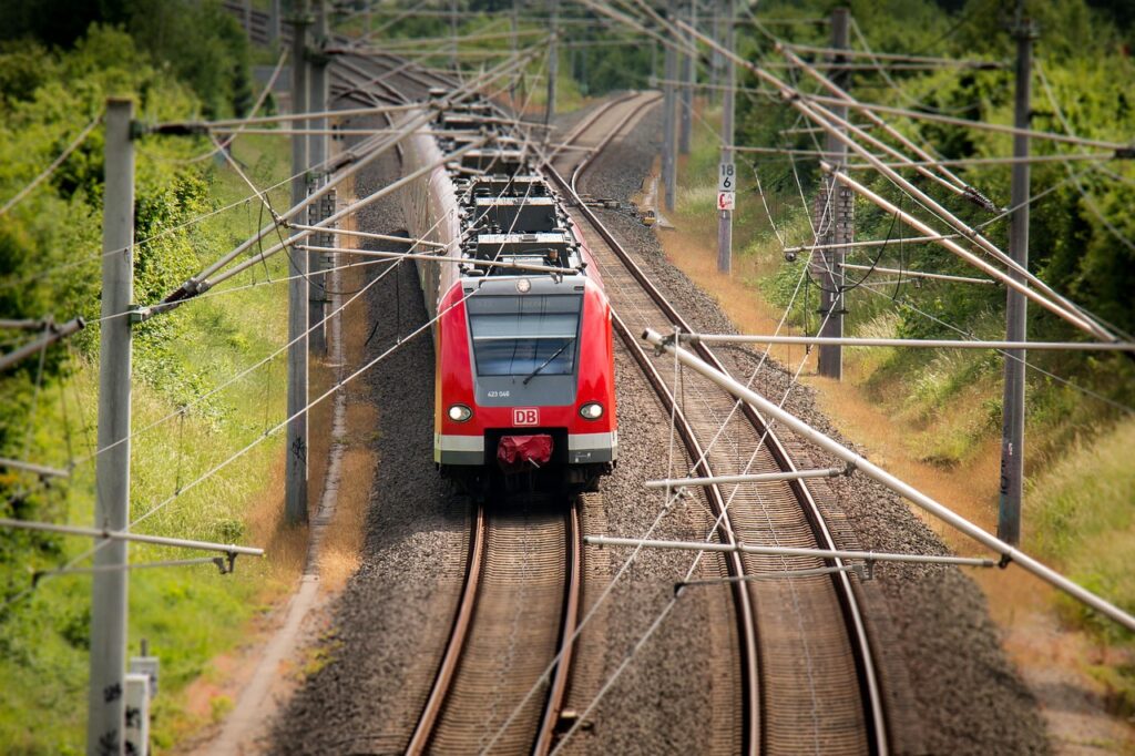 Podniesienie poziomu bezpieczeństwa na kolei wymaga wdrożenia GSM-R