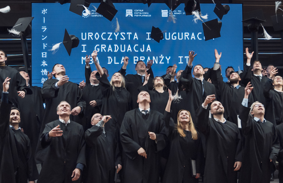 Nowe studia podyplomowe PJATK i Microsoft: kształcenie liderów AI w erze transformacji cyfrowej