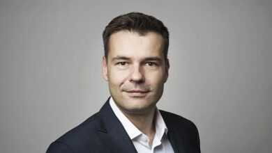 Agenci AI myślą, roboty RPA wykonują, ludzie zarządzają