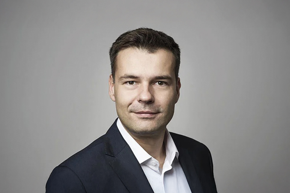 Agenci AI myślą, roboty RPA wykonują, ludzie zarządzają