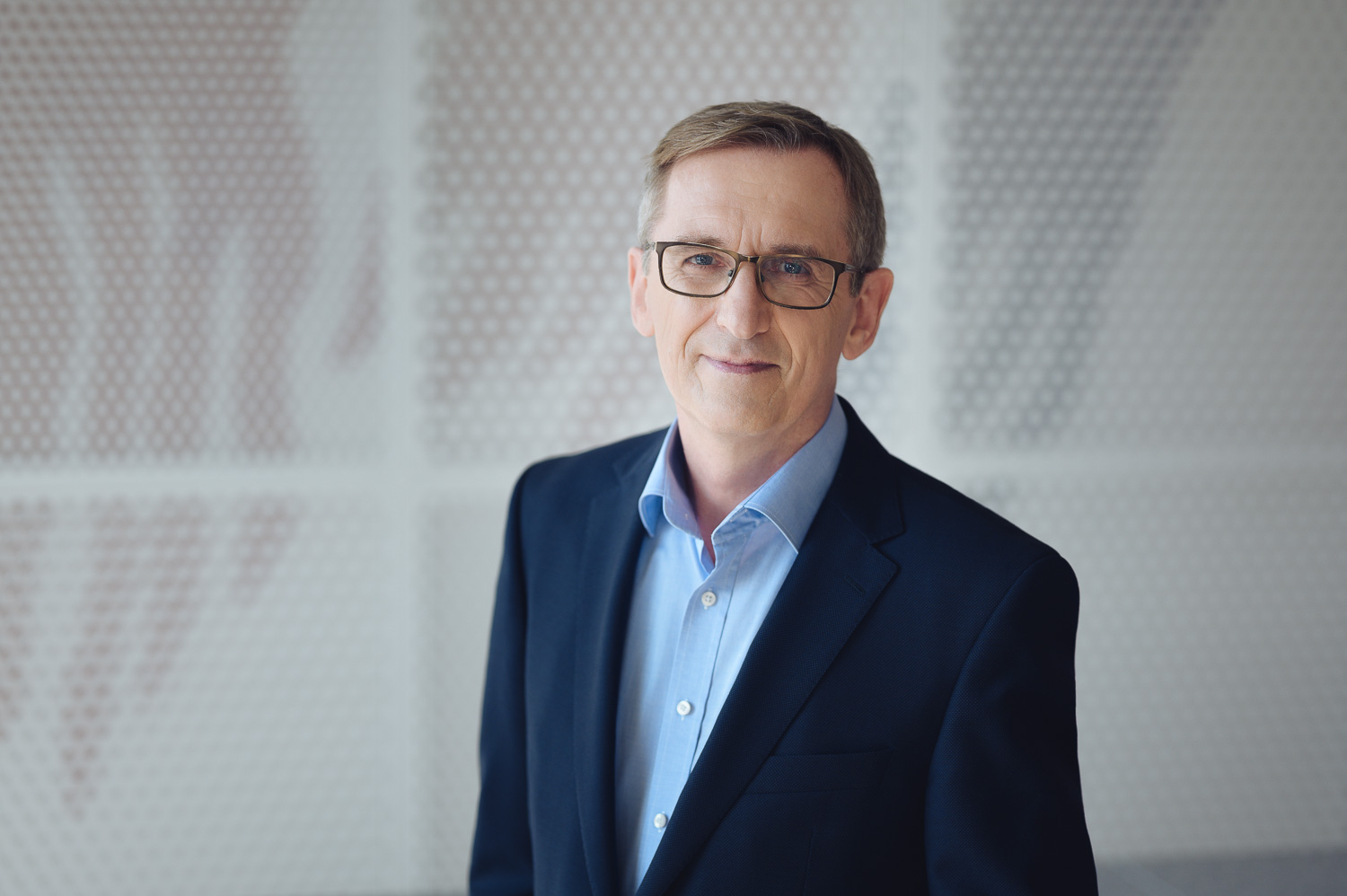 Andrzej Przybyło sprzedaje akcje AB i zamierza odejść z zarządu