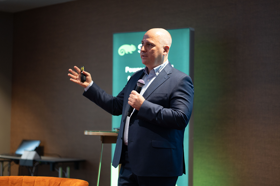 Cybersuwerenność AD 2025: o ryzykach vendor lock-in i alternatywie open-source