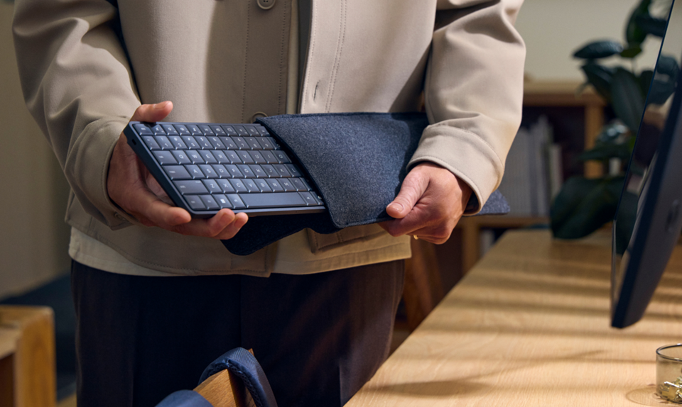 HP zaprezentowało komputer PC wbudowany w klawiaturę i obsługujący AI