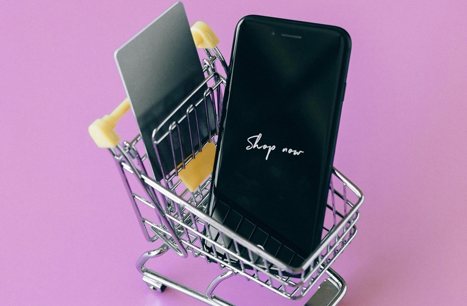 Retail przyspiesza z AI – customer experience na pierwszej linii