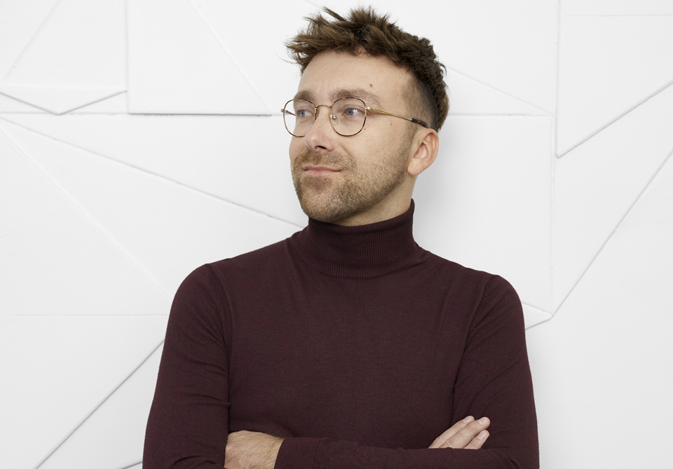 AI w erze konflikt&oacute;w: technologia, kt&oacute;ra wzmacnia chaos informacyjny