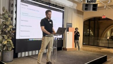 Jak w tydzień zbudować asystenta AI nagrodzonego na hackathonie Anthropic