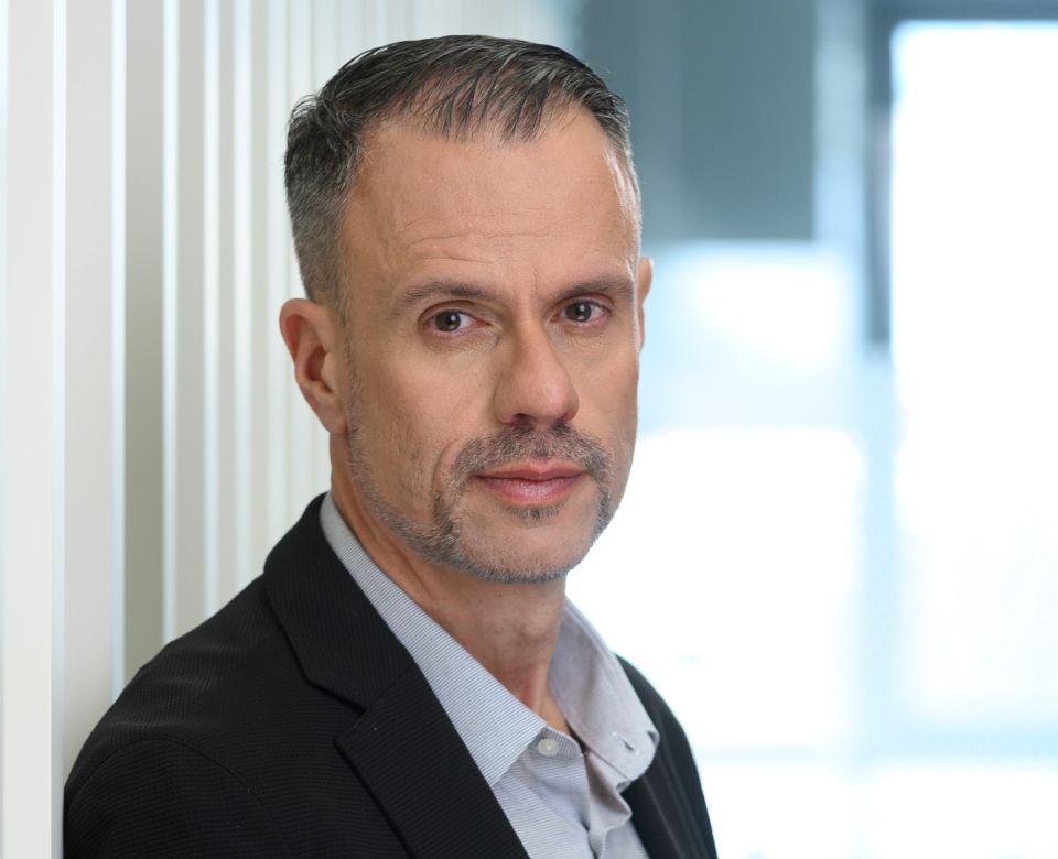 Centra danych trzeba dziś projektować jako zestaw elastycznych, modułowych stref z r&oacute;żną architekturą zasilania i chłodzenia