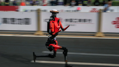 Chiński robot humanoidalny pobił ludzki rekord świata w p&oacute;łmaratonie