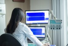 AI w healthcare: jak pokonać &bdquo;pułapkę pilotażu&rdquo; i bezpiecznie skalować innowacje?