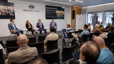 konferencja prasowa z prezentacją raportu Cyfrowa racja stanu