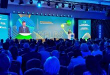 Prezes Związku Banków Polskich przemawia podczas inauguracji forum banków spółdzielczych