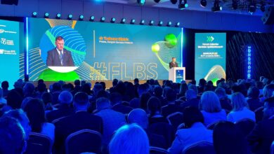 Prezes Związku Banków Polskich przemawia podczas inauguracji forum banków spółdzielczych