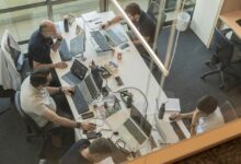 Polska branża IT studzi optymizm. Firmy stawiają na sprzedaż i rentowność
