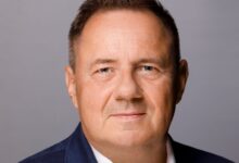 Robert Wichłacz pokieruje Avengą w Polsce